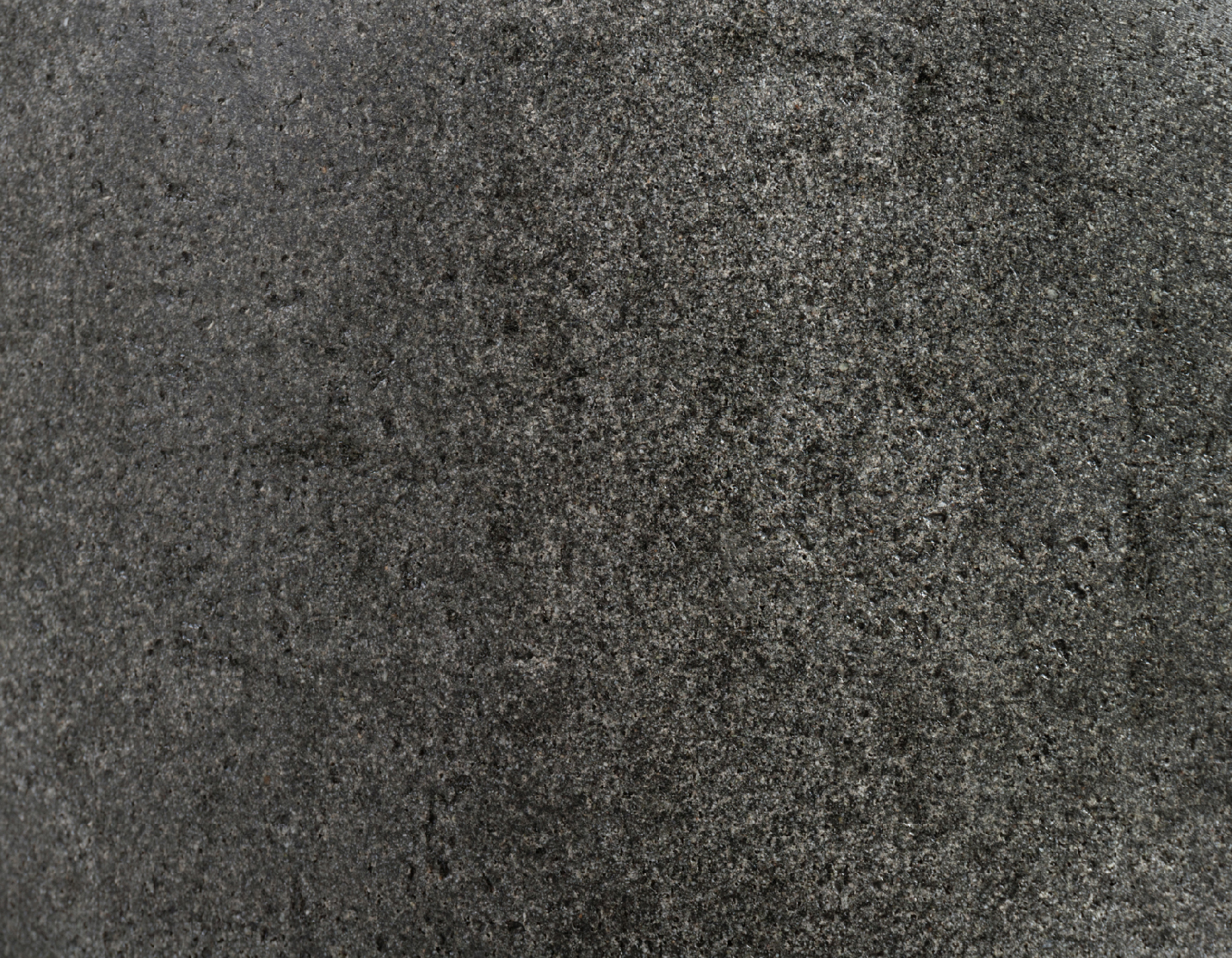 Кашпо TREEZ Effectory Stone большой округлый конус Тёмно-серый камень д-54 см, в-51 см 41.3319-01-026-GR-70