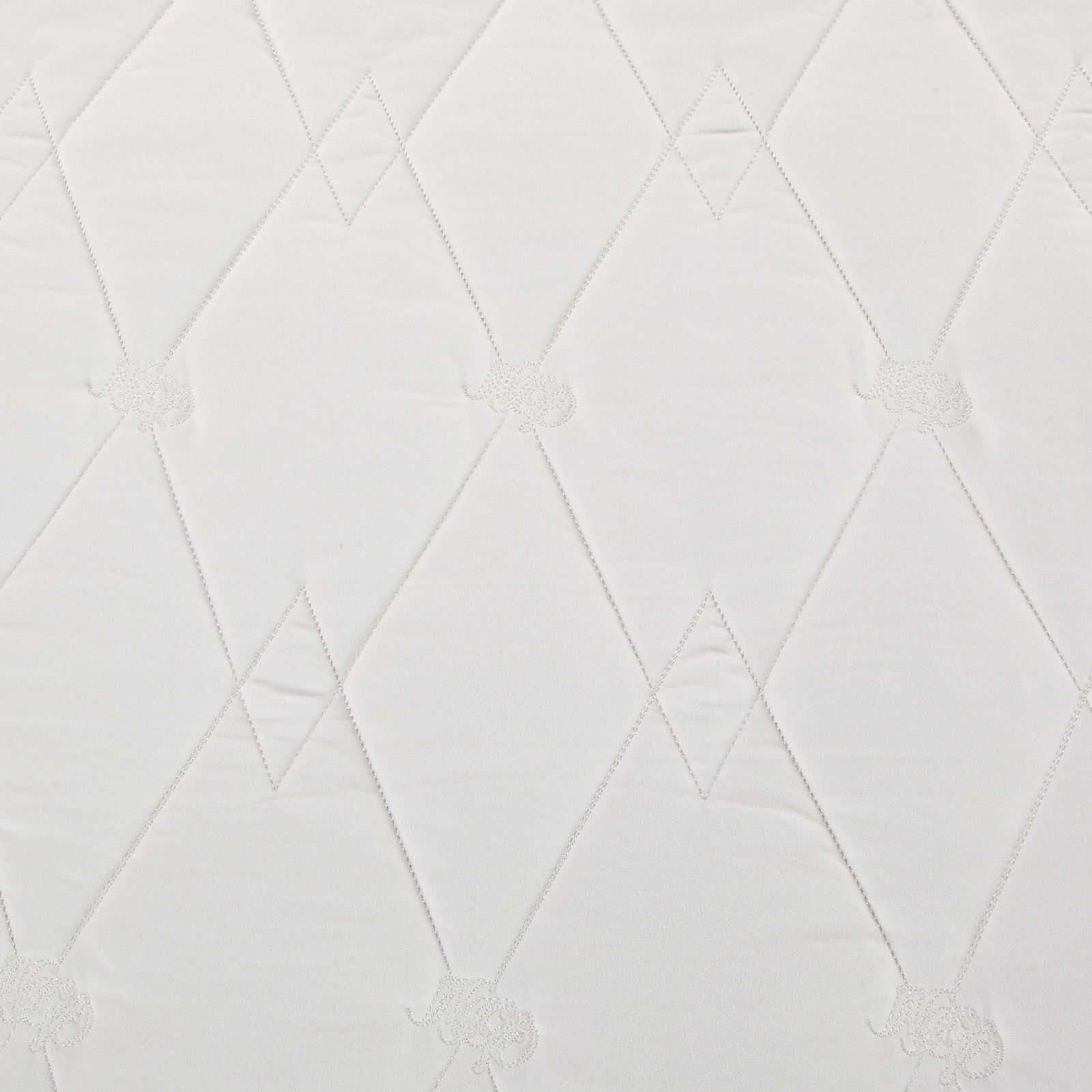 Камелия (белая) Полутороспальный комплект с одеялом с вышивкой 160х220 см